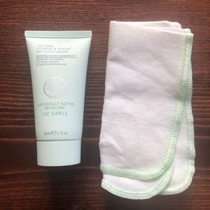 Liz Earle Cleanse and Polish Hot Cloth Cleanser and cloth sample size